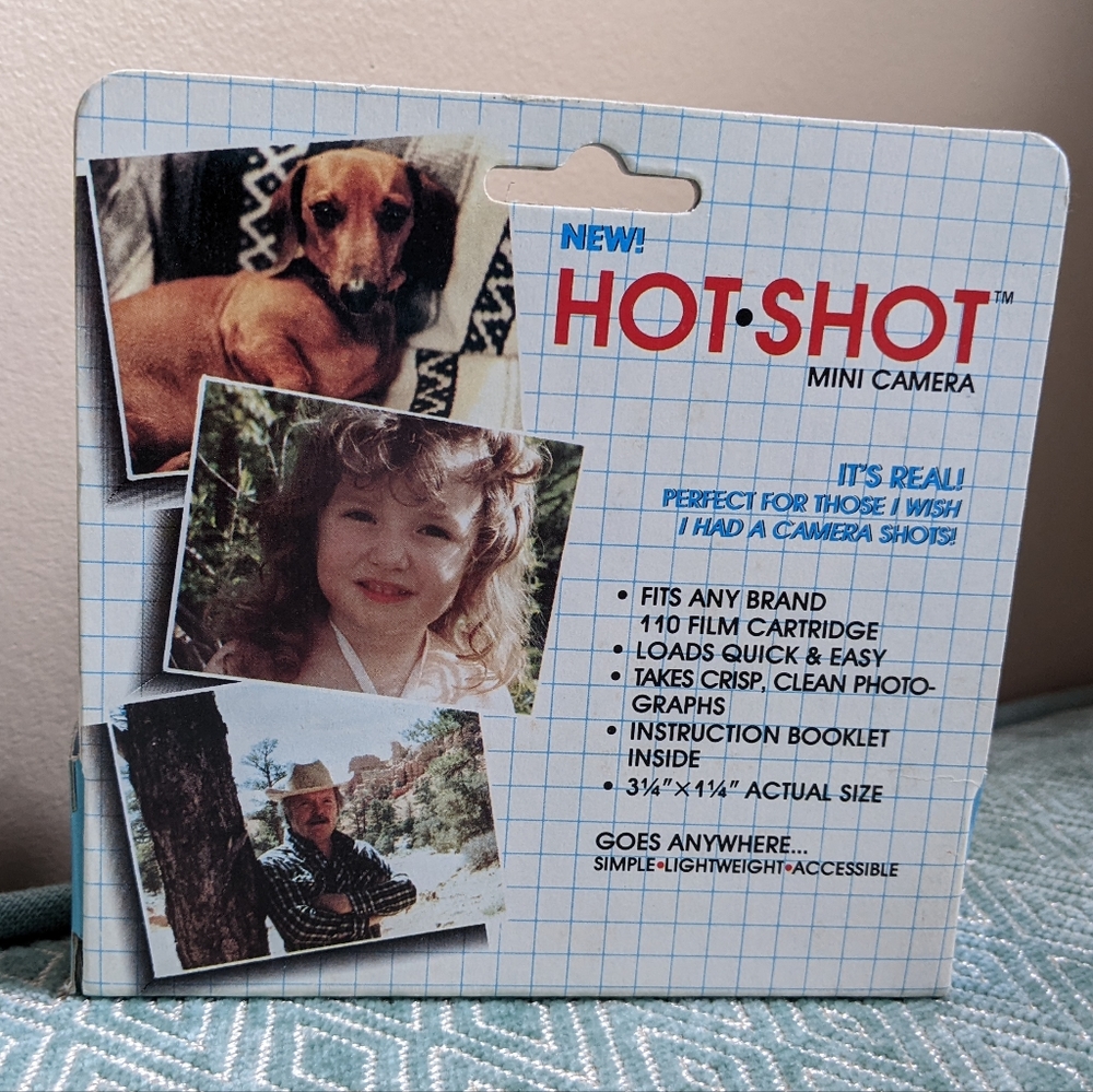 Vintage Hot Shot Mini Camera - Picture 2 of 6